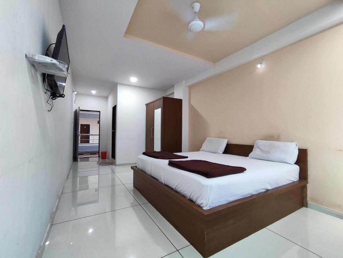 Hotel Vraj Rajpipla Εξωτερικό φωτογραφία
