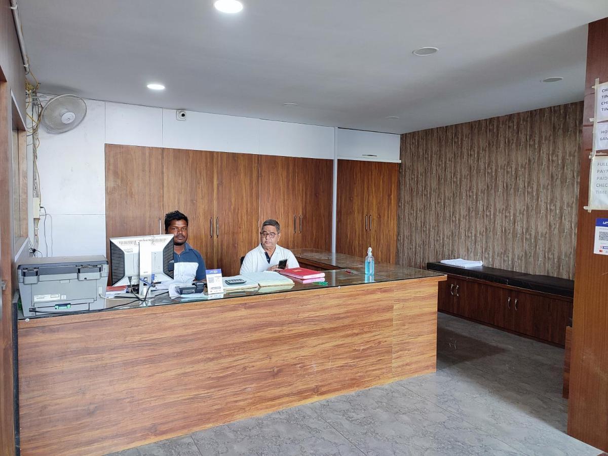 Hotel Vraj Rajpipla Εξωτερικό φωτογραφία