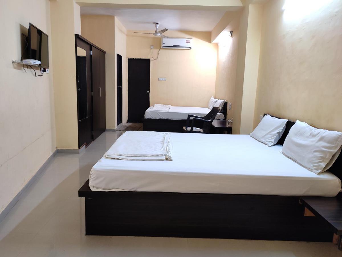 Hotel Vraj Rajpipla Εξωτερικό φωτογραφία