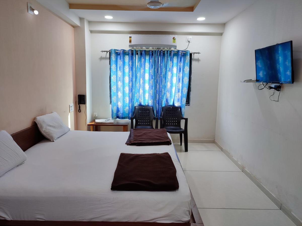 Hotel Vraj Rajpipla Εξωτερικό φωτογραφία